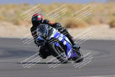 media/Oct-08-2022-SoCal Trackdays (Sat) [[1fc3beec89]]/Turn 16 (125pm)/